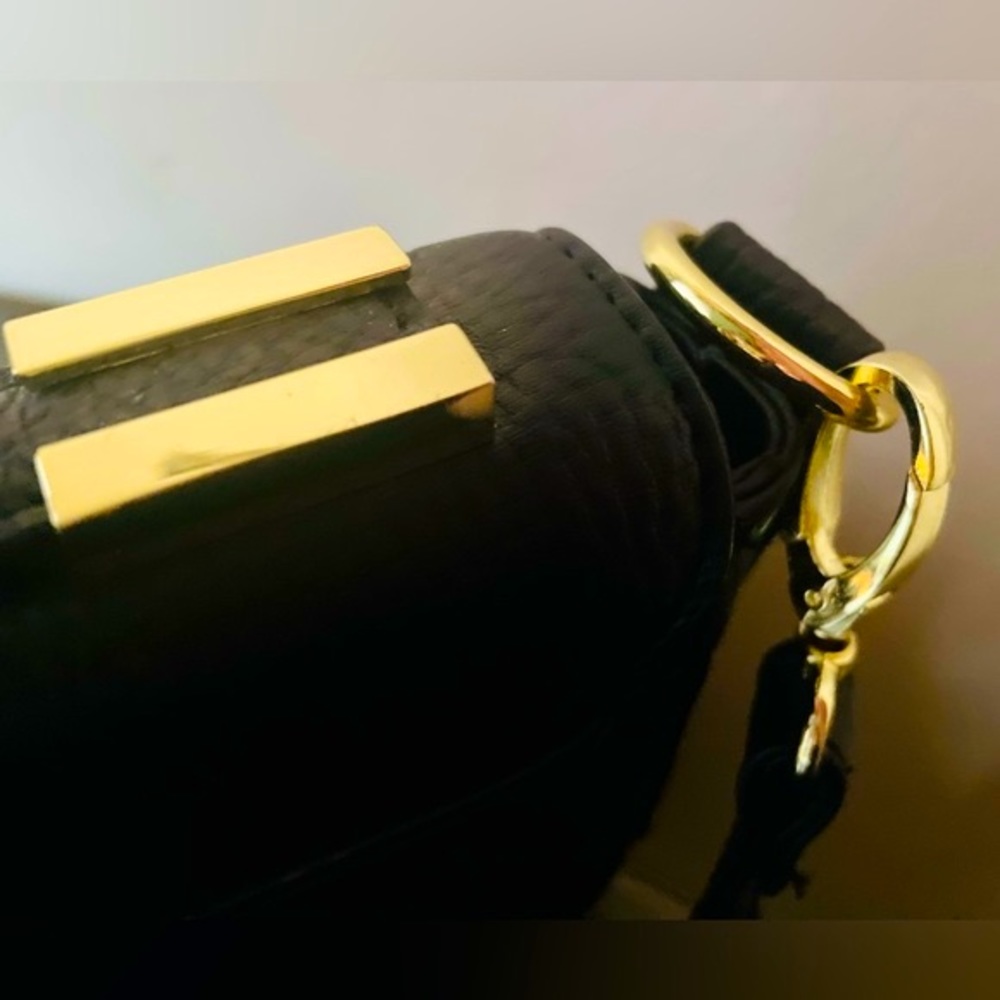 Black Olivia + Joy Crossbody Purse - Picture 5 of 8